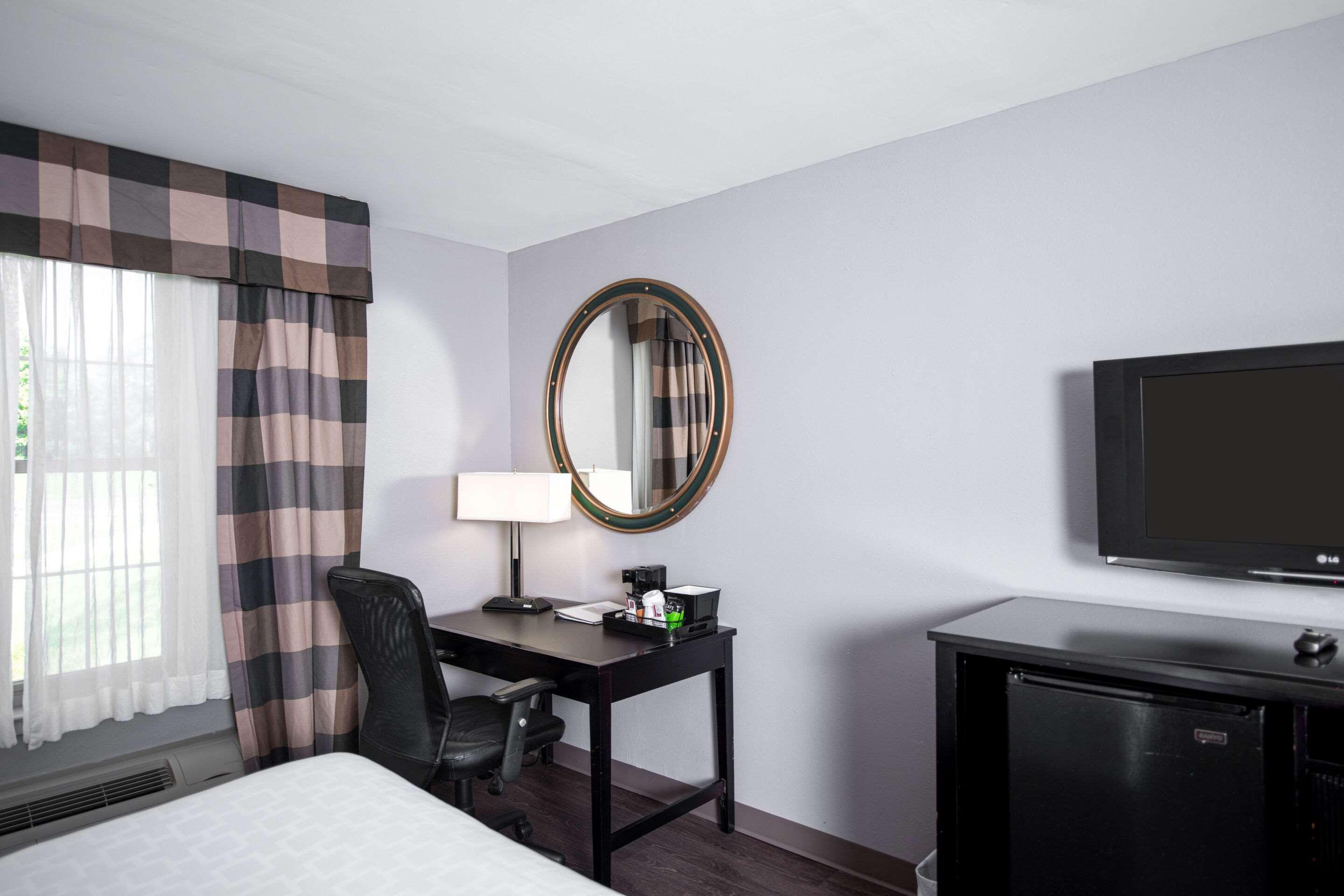 Clarion Hotel & Conference Center Leesburg Ngoại thất bức ảnh