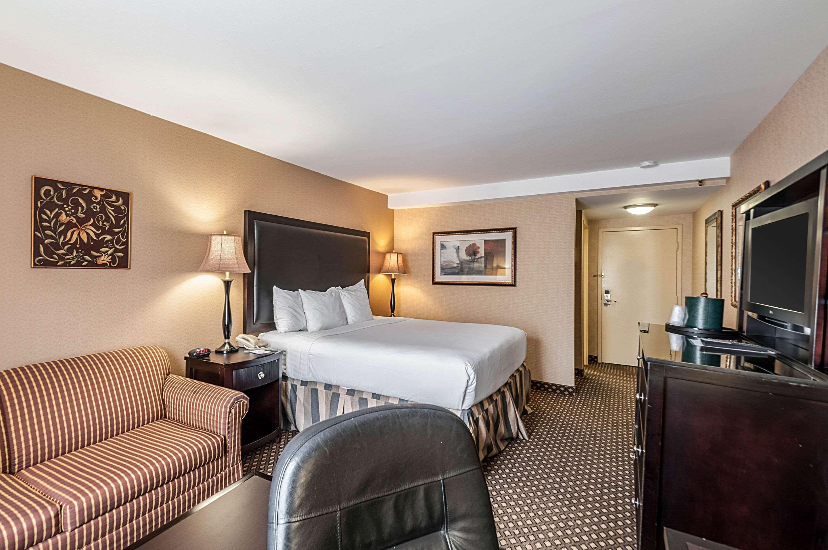 Clarion Hotel & Conference Center Leesburg Ngoại thất bức ảnh